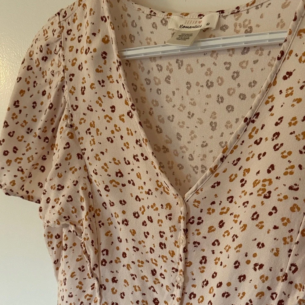 URBAN Romantics Cream and Pink Patterned Blouse - Picture 3 of 3